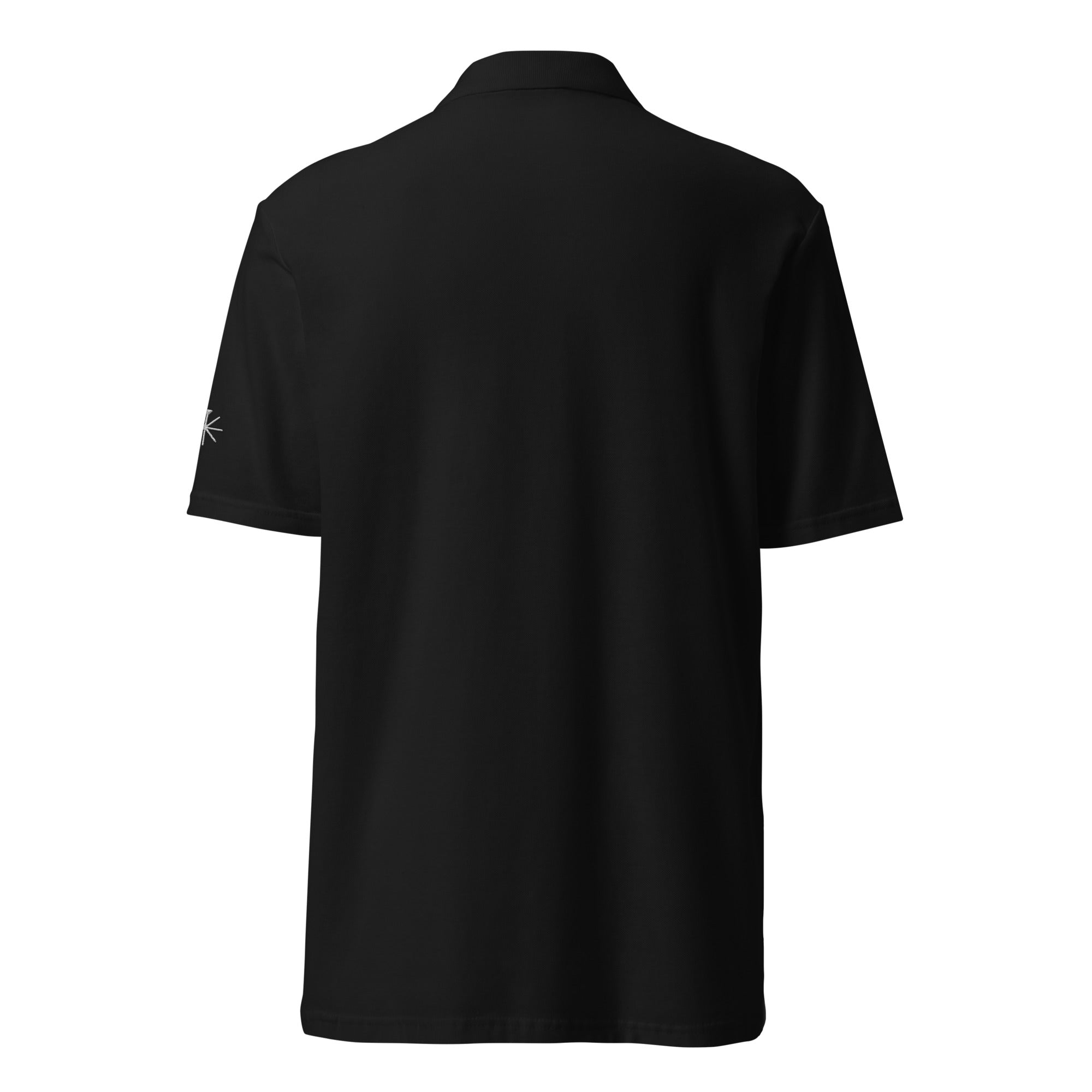 schwarzes Polo Shirt von hinten